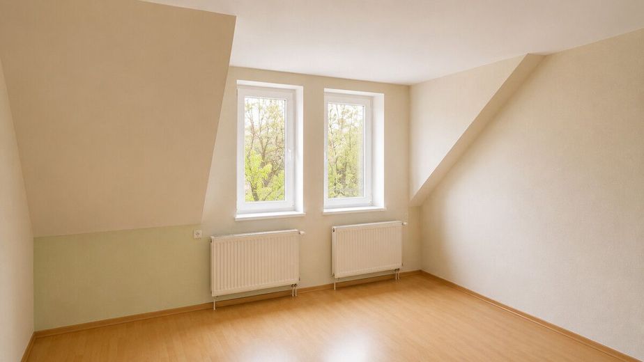 PROVISIONSFREI | 182 m² Familienhaus mit separatem Wohnbereich in ruhiger Sackgasse – 2. Schlafzimmer 1 OG