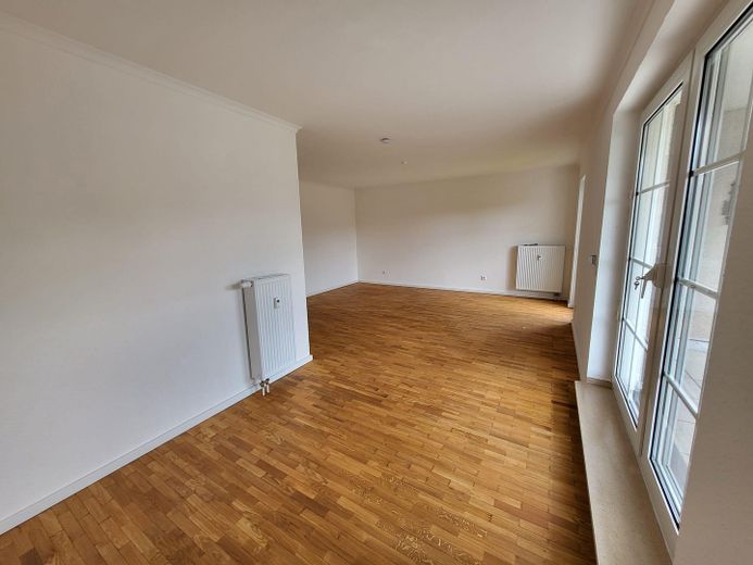 Helle 2-Zimmer Wohnung in guter Lage – Wohnhzimmer