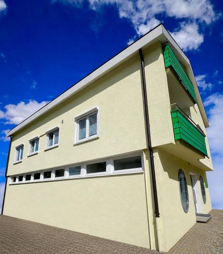 3 Famlienhaus in Top-Lage Rottweil zu verkaufen – Haus Westansich