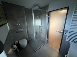 Modern 2.5-room maisonette apartment with south-facing balcony & walk-in closet in Münster-Hiltrup – Badezimmer