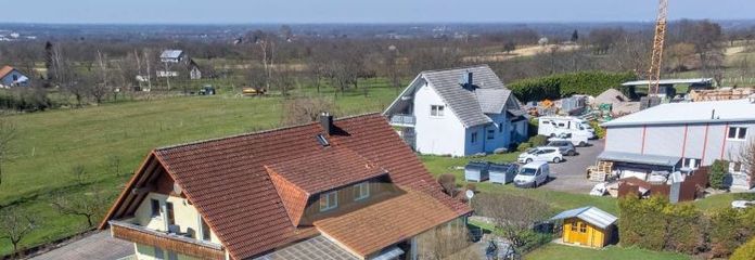 Sehr große Erdgeschoßwohnung für Unternehmer im Gewerbegebiet von Lauf