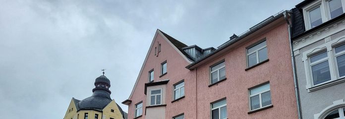 Neu sanierte 2-Raum Wohnung im Zentrum von Rodewisch – Frontansicht