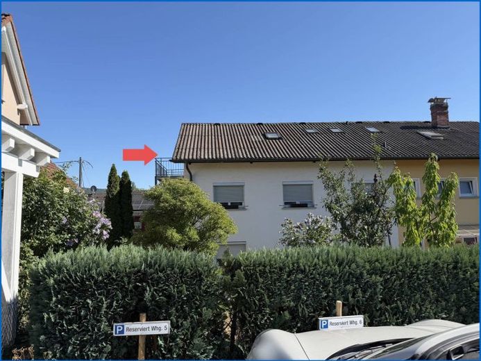 Affascinante appartamento mansardato di 3 locali con potenziale in una bella posizione sulla Höri - subito disponibile! – Foto 1
