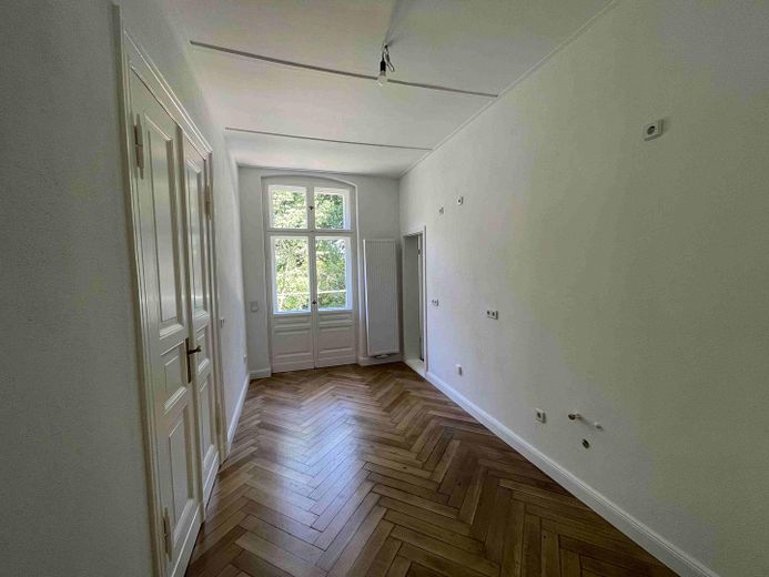 Küche Blick zum Balkon