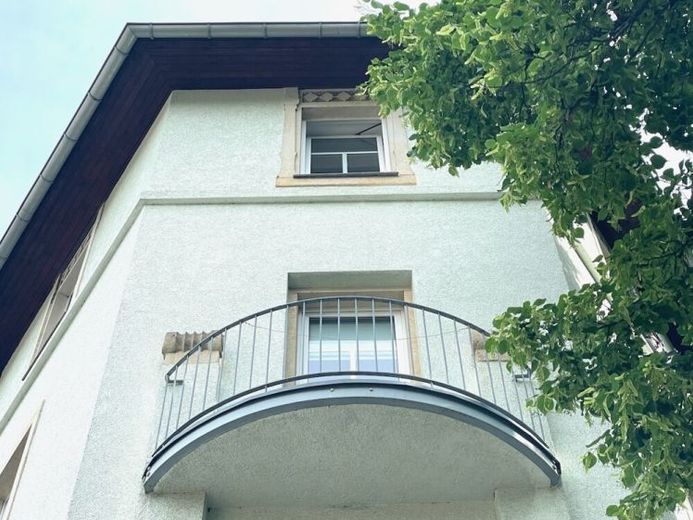 +ESDI+ Casa plurifamiliare suddivisa a Trachenberge con attico vuoto al piano mansardato! – Foto 1