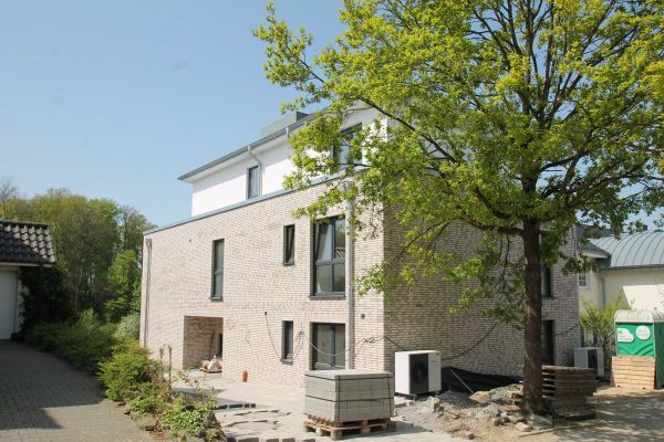 Kleine feine Penthouse-ETW mit tollem Blick ins Grüne