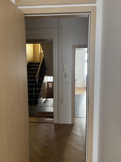 Tamamen yenilenmiş Berlin eski binası, gerçek ahşap parke – bahçe binasında sakin 1 odalı daire – Fotoğraf 8