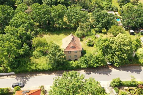 Spokojnie położona działka budowlana w Friedewald koło Radebeul