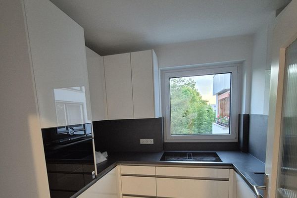 !!! HELLE 3 ZIMMER WOHNUNG INKL. EINBAUKÜCHE !!!