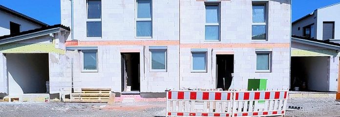 Moderna porzione di bifamiliare in vendita a Osterburken
