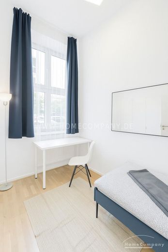 Modern ausgestattete 8 Zimmer-Wohnung in Neuhausen – 2a29868c2cb1195424fa81c1cd36ed54c79fc8be.jpg