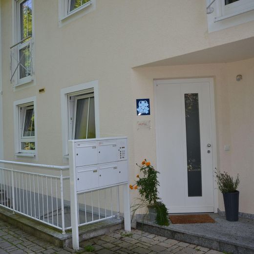 3-4 Zi Gartenidylle, 2 Holzterrassen, Sommergarten, Pavillon, – Eigener Hauseingang