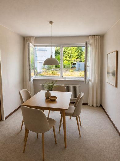 Abitare spaziosamente. Affacciarsi sul verde! 3,5 locali 102 m² Fellbach-Schmiden incluso posto auto in garage sotterraneo – Esszimmer Bildbeispiel