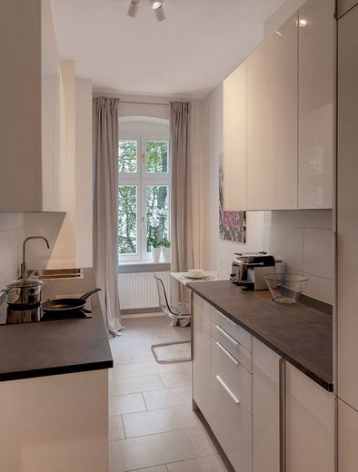 Tiergarten, prima occupazione, tranquillo appartamento di 2 locali in edificio d’epoca completamente arredato – Foto 11