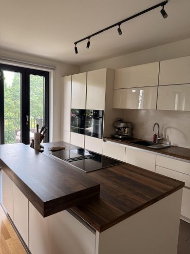 Traumhafte moderne 5-Zimmer  Wohnung in zentraler Lage – Foto 5