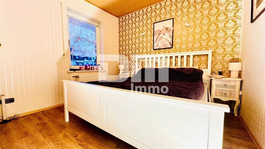 (R)eserviert!Modernisierte DHH mit Anbauten + Garagen in Traumlage – EG Schlafzimmer