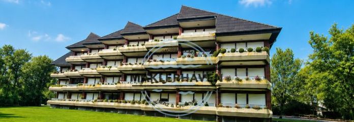 Schöne Eigentums- / Ferienwohnung mit Tiefgaragenstellplatz in hervorragender Lage von Tossens