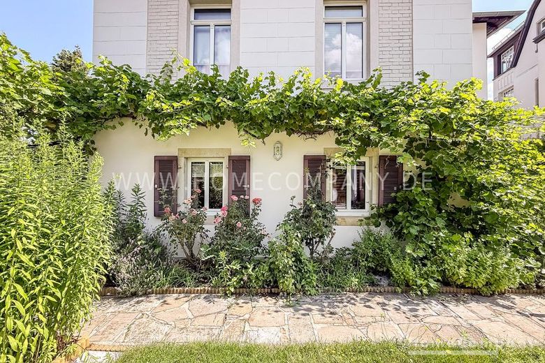 14050 HomeCompany Dresden مفروش/مؤثث شقة جميلة من 3 غرف في فايسن هيرش مع استخدام الحديقة بحد أقصى 3 أشخاص – a746ab7a7e9931a990c1f8dcf00d5651ad680472.jpg