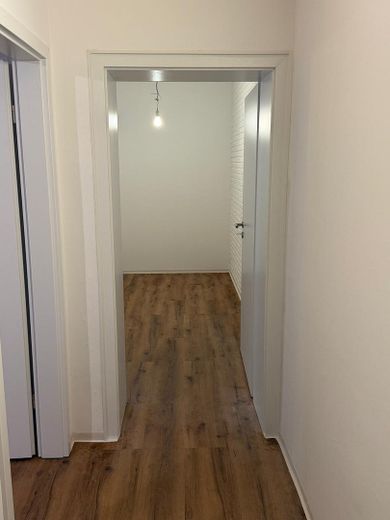 Ruhige EG-Wohnung (unmöbliert) mit Garten in Bad Bevensen – Flur und Nebenraum