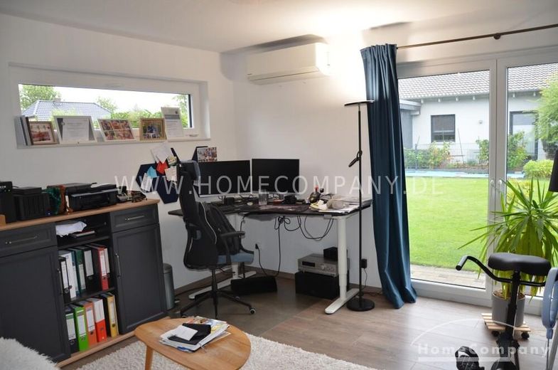 Casa molto bella e confortevole con giardino, terreno di circa 800 mq e doppio posto auto coperto – 0d2a617c6fc0c28536328d829cac05a934c15d5b.jpg