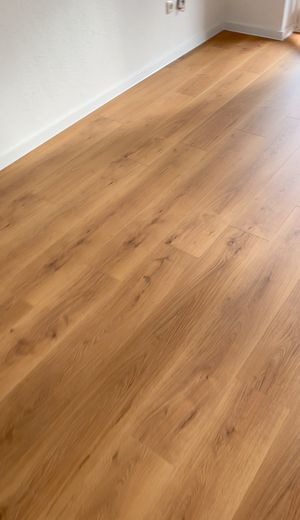 Neuer Boden in Holzoptik