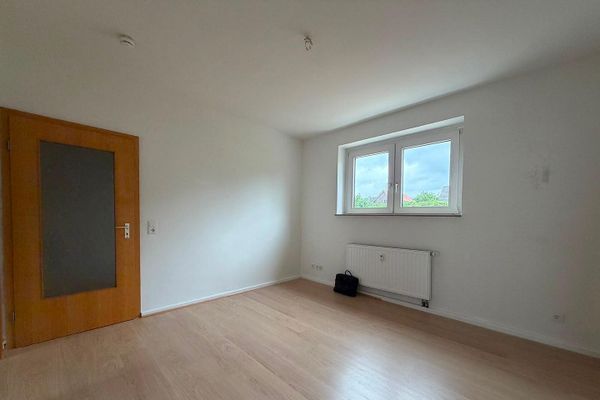 3 Zimmer EG Wohnung, frei ab sofort