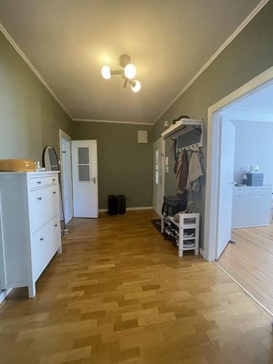 Sehr schöne 3-Zimmerwohnung mit Balkon in Eller! Bad mit Tageslichtfenster – Diele