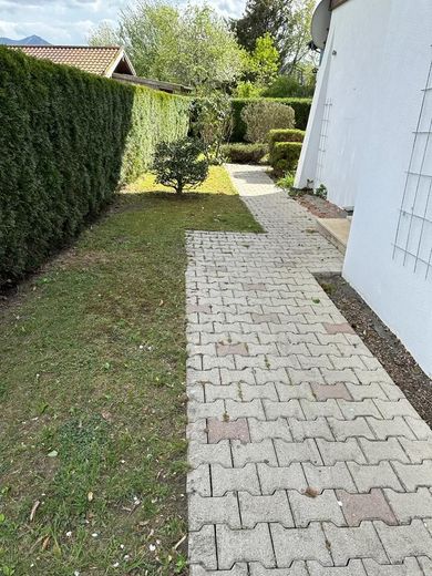 Weg Hauseingang + Garten