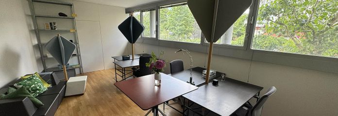 Kantoor en afzonderlijke werkplekken | Kantoor in Sachsenhausen direct aan de Main | Terras & tuin – Arbeitsplätze