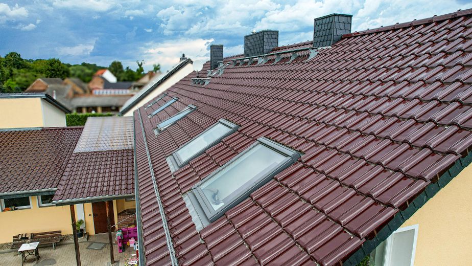 schöne kernsanierte Gründerhausvilla mit 3 WE sofort nutzbar inkl. Pferdestall und Ferienwohnung – Dach