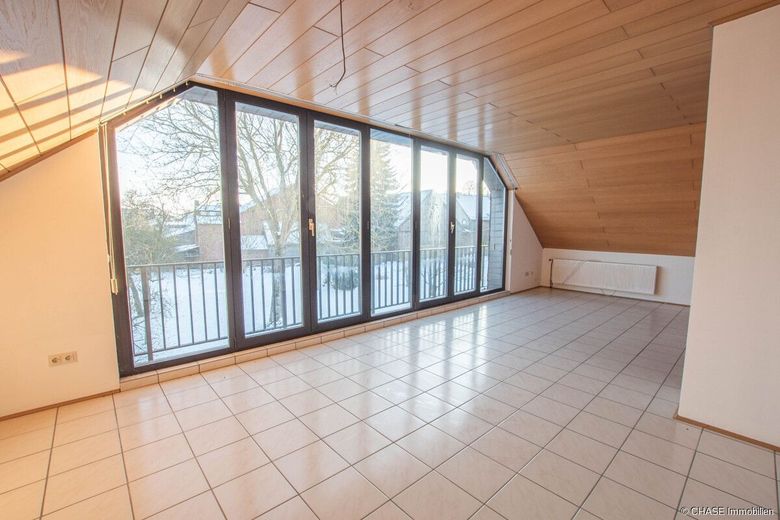 Hochwertiges Architekten-Ein-/Zweifamilienhaus mit Garten und Garagen - TOP-Wohnen in Rollshausen! – Wohnzimmer Ausblick 2Flur Dachgeschoss