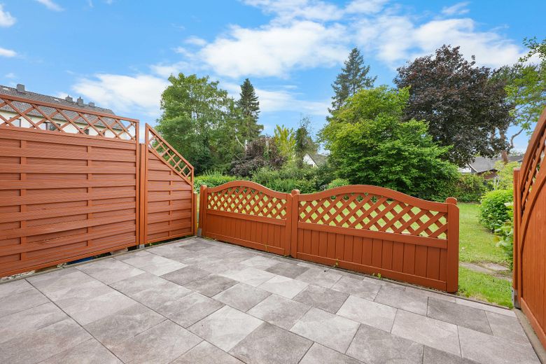 Erstbezug: 4-Zimmer-Wohnung mit Terrasse | kernsaniert – Terrasse