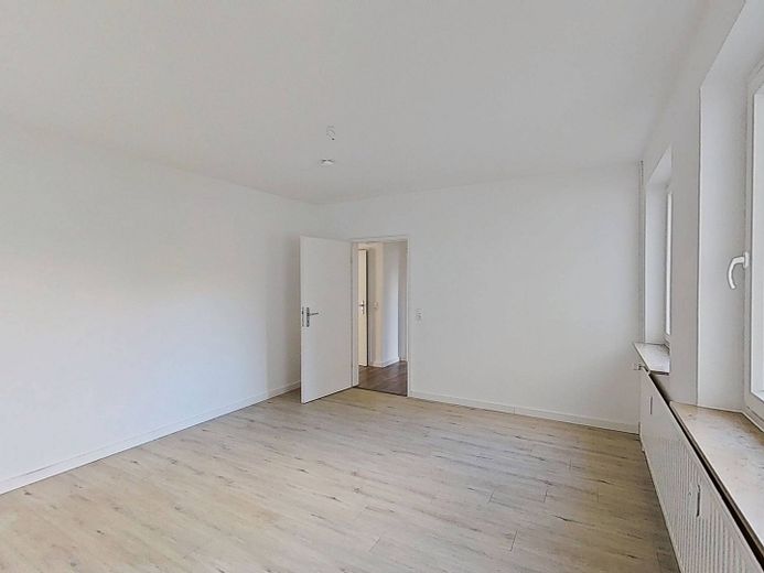 Duże 3-pokojowe mieszkanie z BALKONEM i umeblowaną kuchnią w Flensburg-Weiche – Ansicht II: Schlafzimmer I