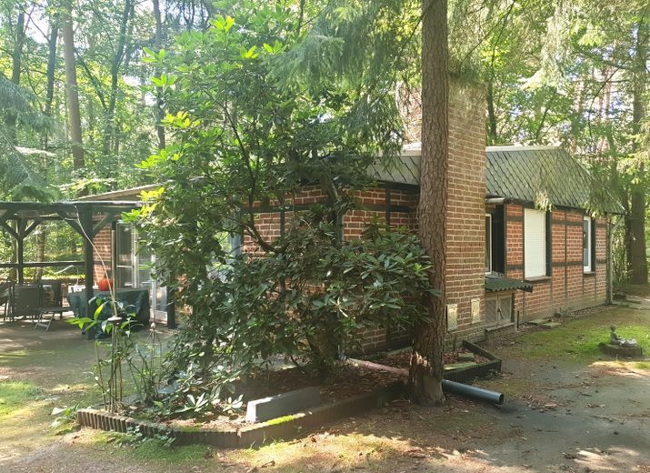 Terrasse u. Überdachung