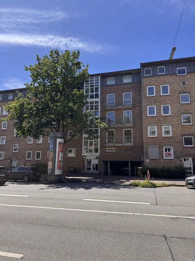 Straßenansicht Winterhuder Weg