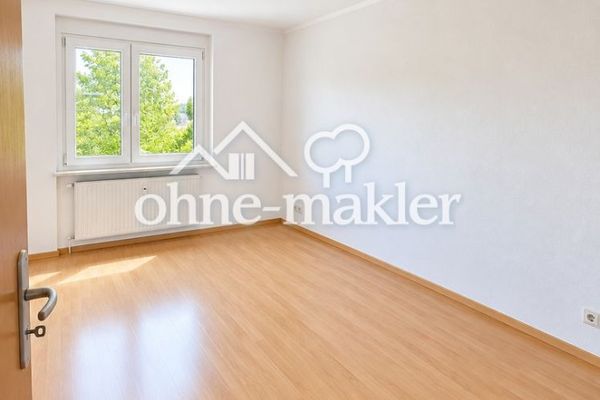 APPARTAMENTO TOP con 3 locali, ampio balcone e cucina componibile a Elterlein