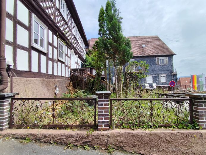 Stattliches Fachwerk-Juwel des 18. Jahrhunderts in Marktzeuln - 375 m² Potenzial für Denkmalliebhaber &amp; Investoren! – Vorgarten