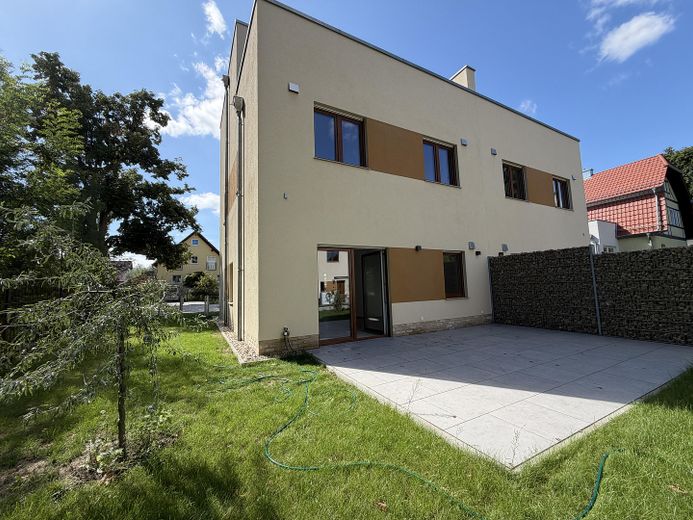 Oturuma hazır – Falkenhagener See’de – hemen taşının veya kiraya verin – Garten Ansicht Nord