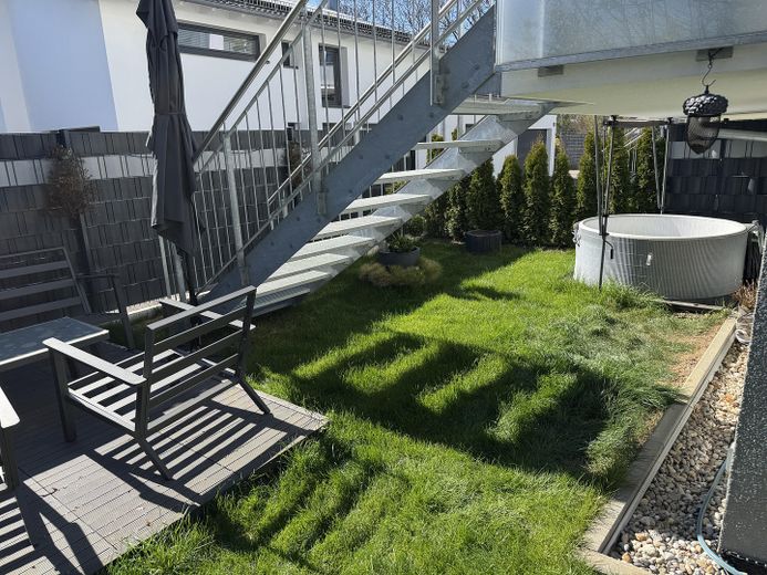 Neuwertige Doppelhaushälfte in Heimsheim (nach WEG) – Foto 2