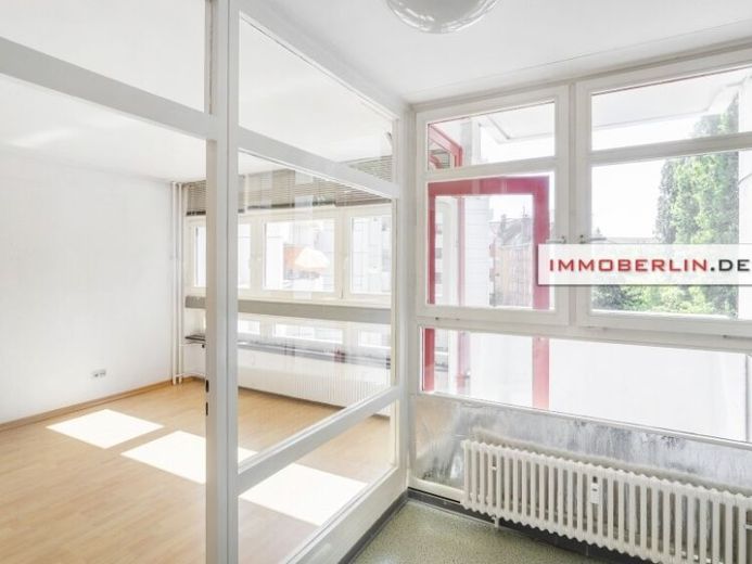 IMMOBERLIN.DE - Helle Wohnung mit ruhiger Sonnenloggia innerhalb einer exzellenten Infrastruktur – Foto 1
