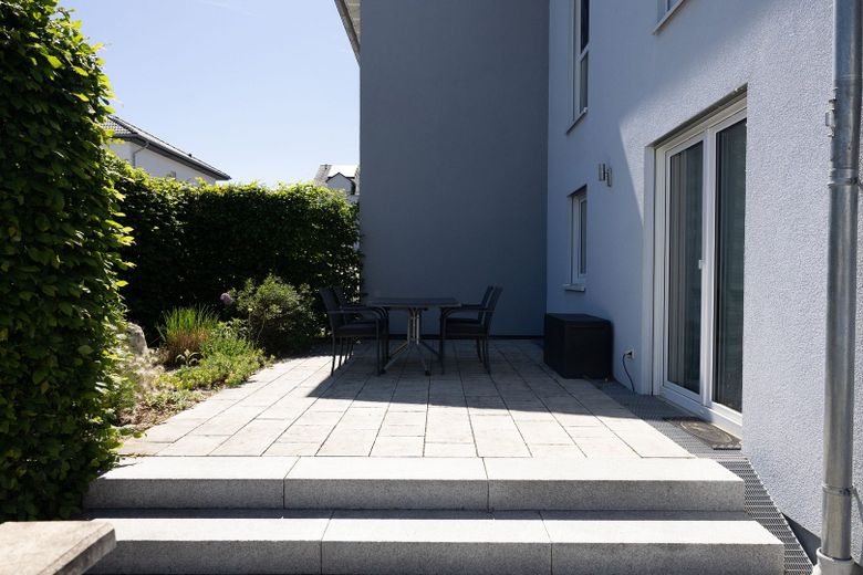 ++ Provisionsfrei ++ Doppelhaushälfte mit traumhaftem Ausblick in Weichs – Terrasse