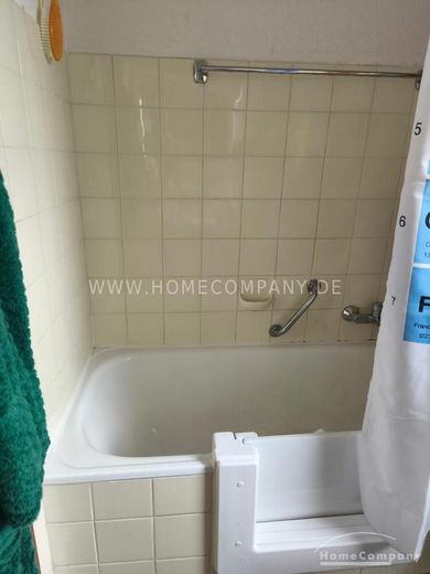Rosbach-Rodheim AG8072766 – Eşyalı, tam donanımlı sıra evin köşe dairesi – 12b21e2351a47a895828275839edfd7795bdf1a5.jpg