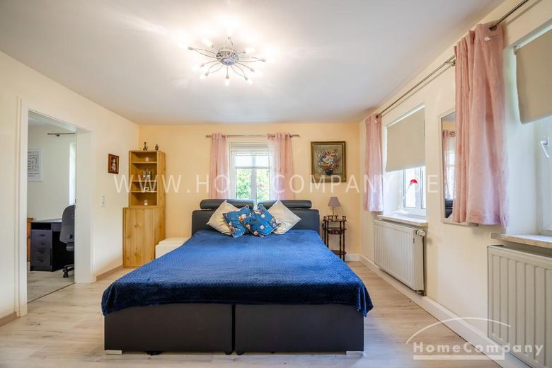 14050 HomeCompany Dresden مفروش/مؤثث شقة جميلة من 3 غرف في فايسن هيرش مع استخدام الحديقة بحد أقصى 3 أشخاص – 69d1fa2bb0659932389d9d258c22fc96b1b62a93.jpg