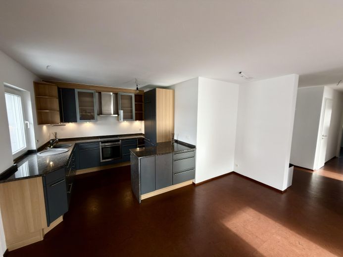 Charmante 2-Zimmer-Wohnung mit Balkon, 2xTG-Stellplätzen und Ausbaupotenzial in Nürnberg-Wöhrd – K