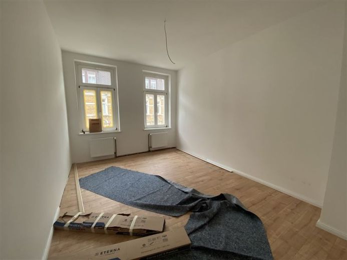 Markkleeberg*
partiellement rénové récemment* agréable appartement de 2 pièces* salle de bains avec baignoire et lumière naturelle* place de stationnement – Photo 1