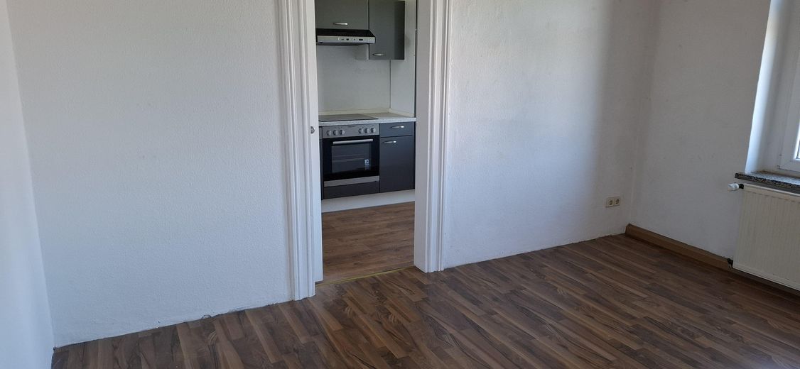 Günstige, 3-Raum-Wohnung in Kretzschau – Zugang zur Küche