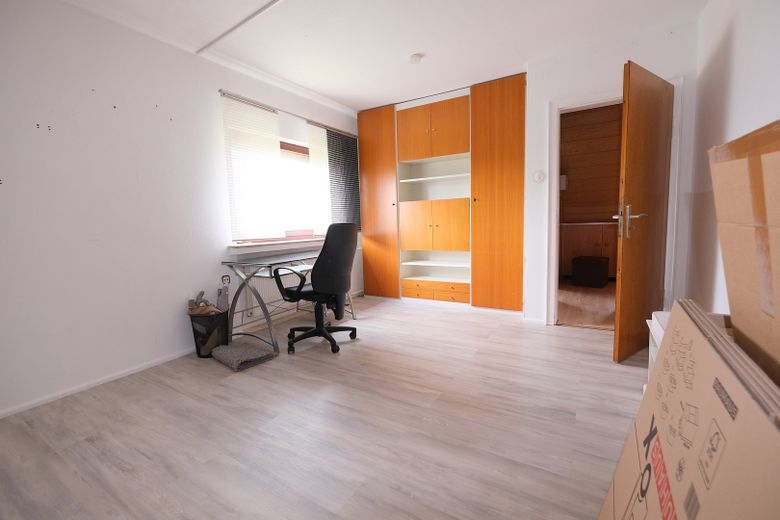 Maison individuelle confortable (max. 3 pers.) avec grand jardin, UNIQUEMENT À LOUER ! – Obergeschoss