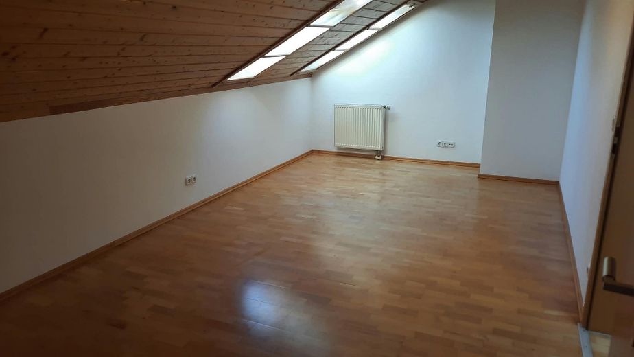provisionsfreie Doppelhaushälfte – Schlafzimmer