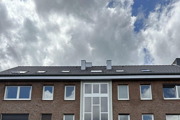 Zentrale 1-Zi Whg ca. 30qm mit Balkon & Möglichkeit eines PKW-Stellplatzes