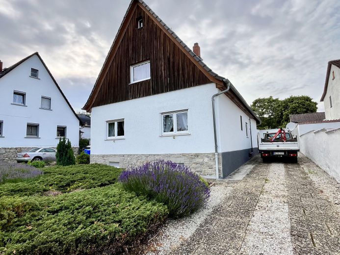 Einfahrt-Seitenansicht